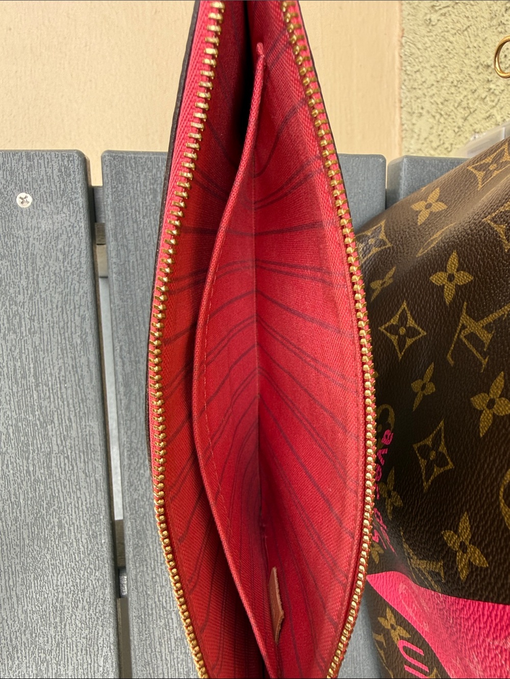 🔥 Authentic Louis Vuitton Limited Edition Pink V Neverfull MM with Pouch COA - Picture 14 of 17